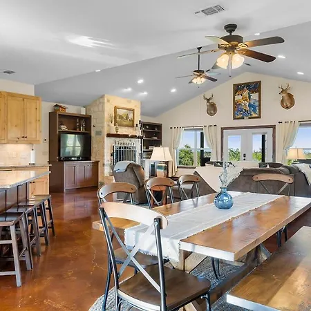 Enchanted Rockview House - 3 Bedroom-Firepit Fredericksburg Exterior photo