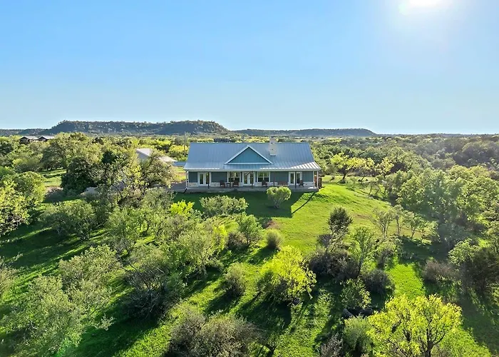 Enchanted Rockview House - 3 Bedroom-Firepit