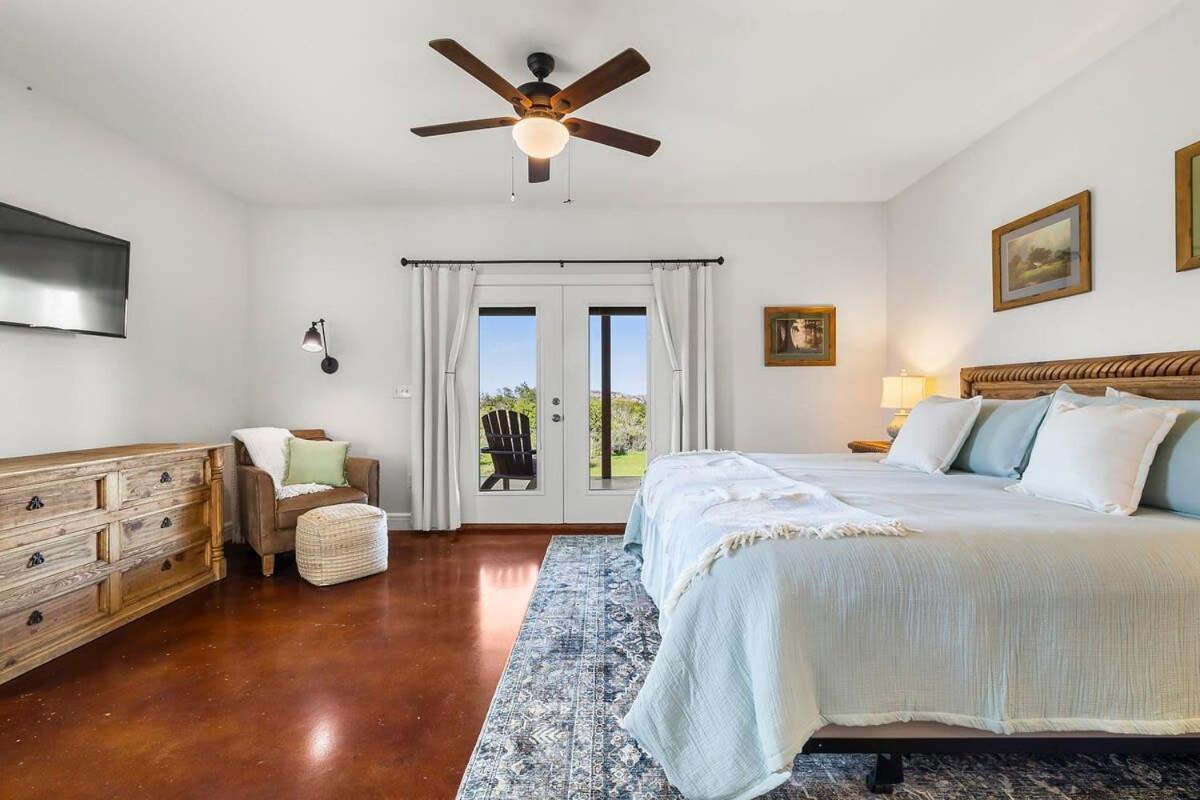 Enchanted Rockview House - 3 Bedroom-firepit Ferienhaus Fredericksburg