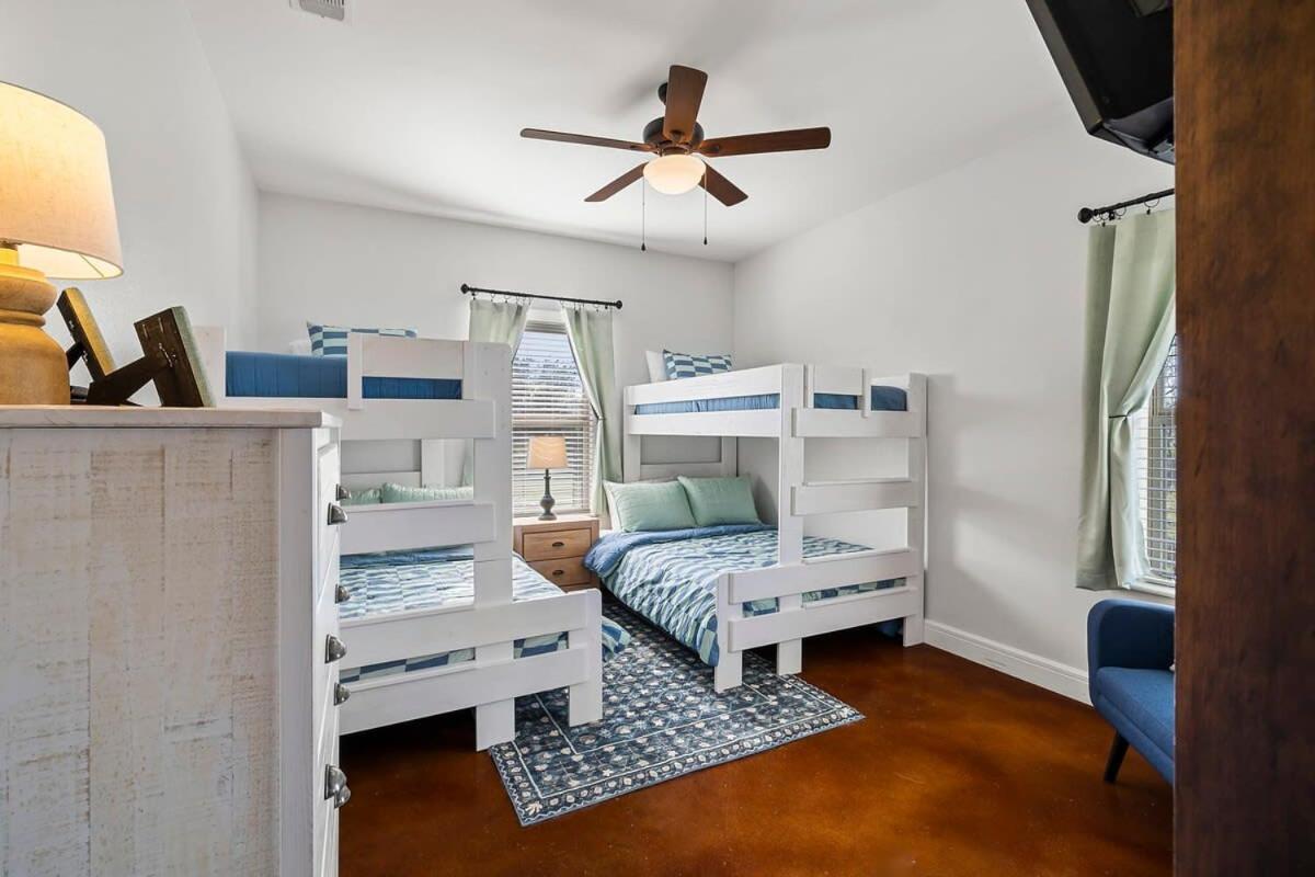 Enchanted Rockview House - 3 Bedroom-firepit Ferienhaus Fredericksburg
